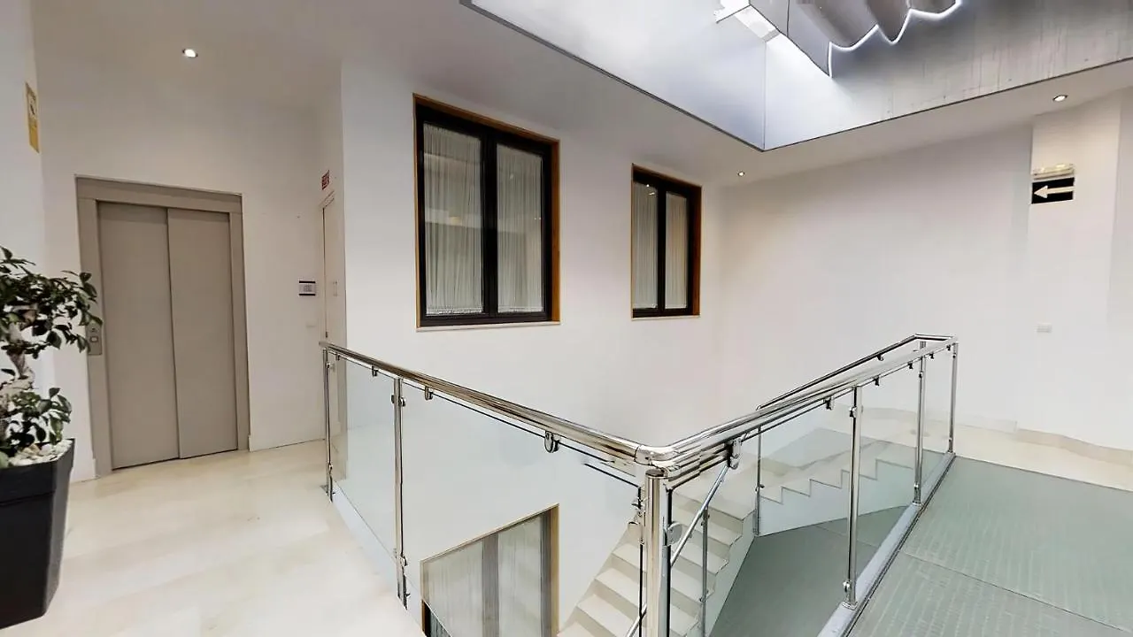 Sevilla Luxury Rentals - Alcazar