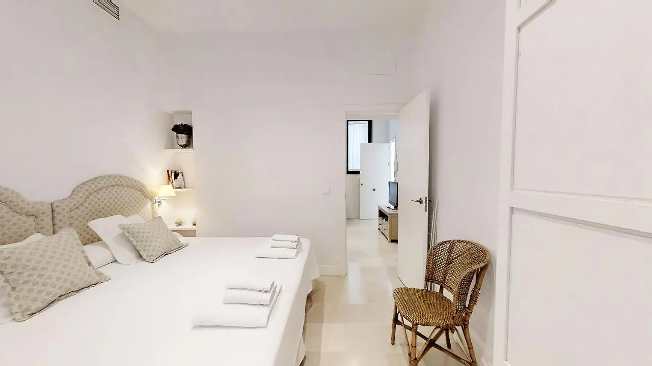 Sevilla Luxury Rentals - Alcazar Spain