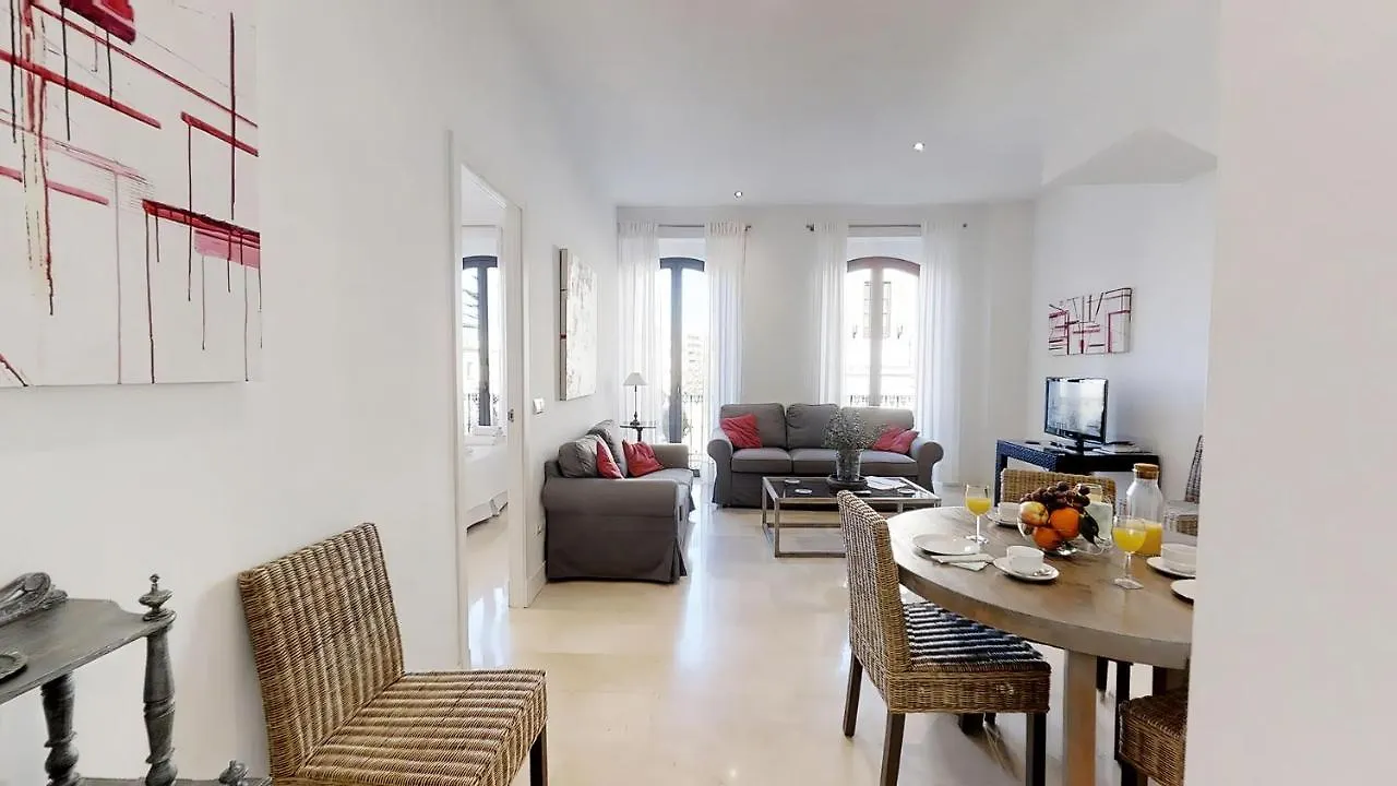 Sevilla Luxury Rentals - Alcazar Spain