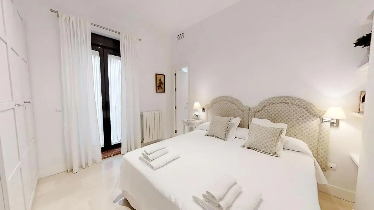 Sevilla Luxury Rentals - Alcazar Seville